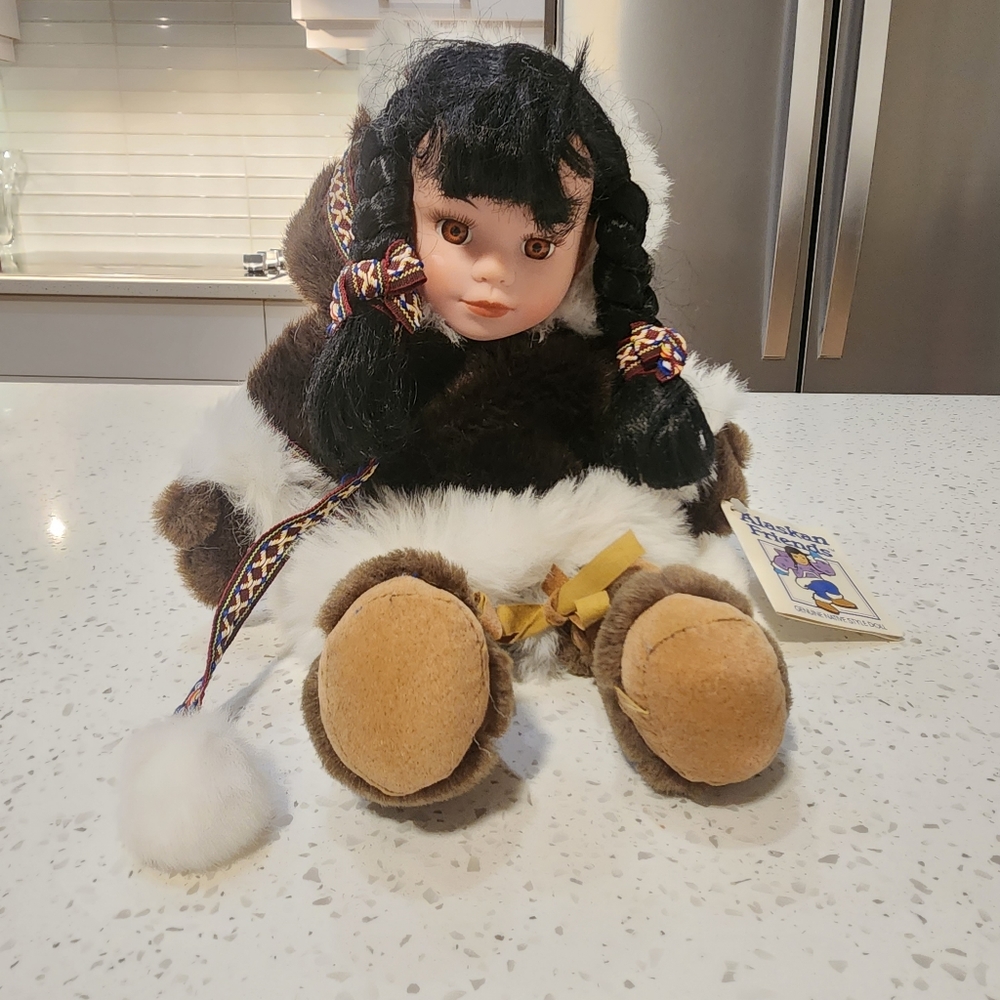 Alaskan Friend Inuit Genuine Native Style Doll NWT